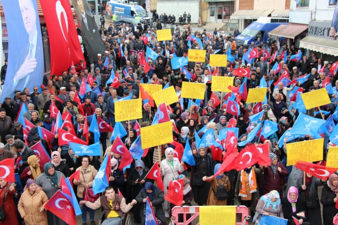 AK PARTİ MİTİNGİNE ÇERKEŞ'TE YOĞUN İLGİ