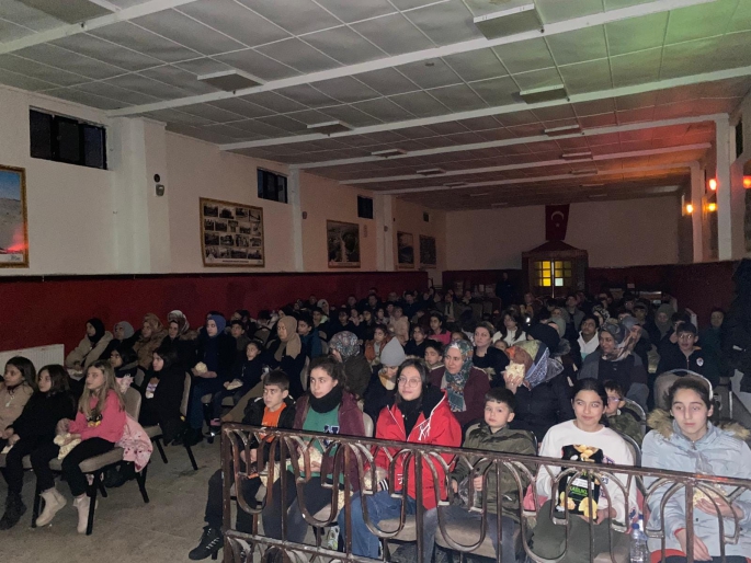 Atkaracalar'da Aybüke: Öğretmen Oldum Ben filmi izlendi