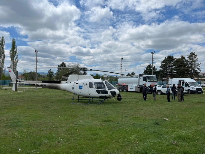 ÇERKEŞ'İN ÜZERİNDE UÇAN HELİKOPTER MERAK UYANDIRDI