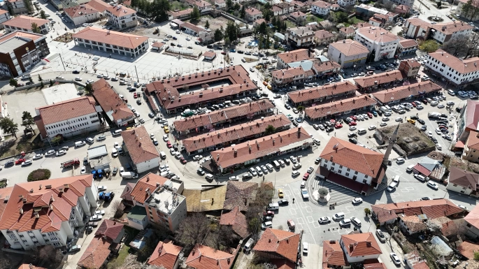 ÇERKEŞ'TE BAYRAM YOĞUNLUĞU YAŞANDI