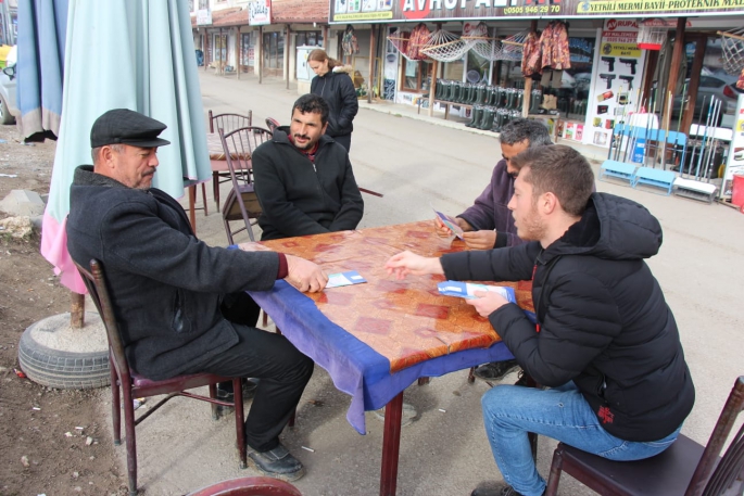 ÇERKEŞ'TE KANSERLE MÜCADELE İÇİN KAPI KAPI GEZİYORLAR