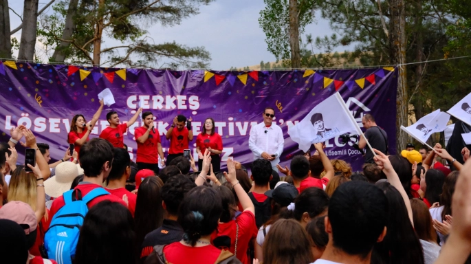 LÖSEV ÇERKEŞ'TE GENÇLİK FESTİVALİ DÜZENLEDİ