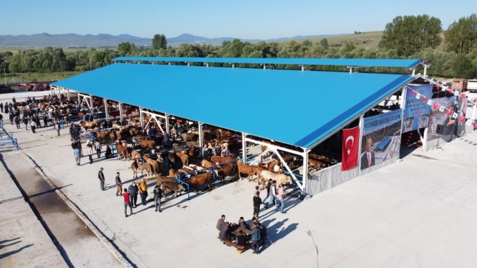 ŞAP HASTALIĞI HAYVAN PAZARLARINI KAPATTIRDI