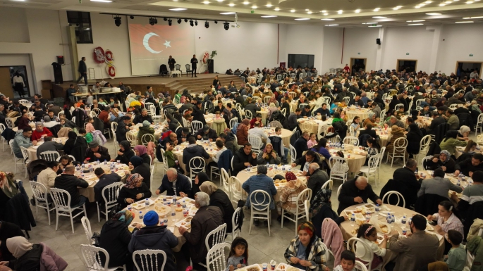 VATANDAŞLAR GELENEKSEL HALK İFTARINDA BULUŞTU