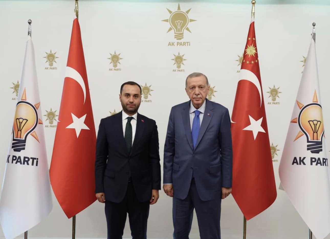AK Parti İl Başkanlığına Dava Adamı Teslim Edildi