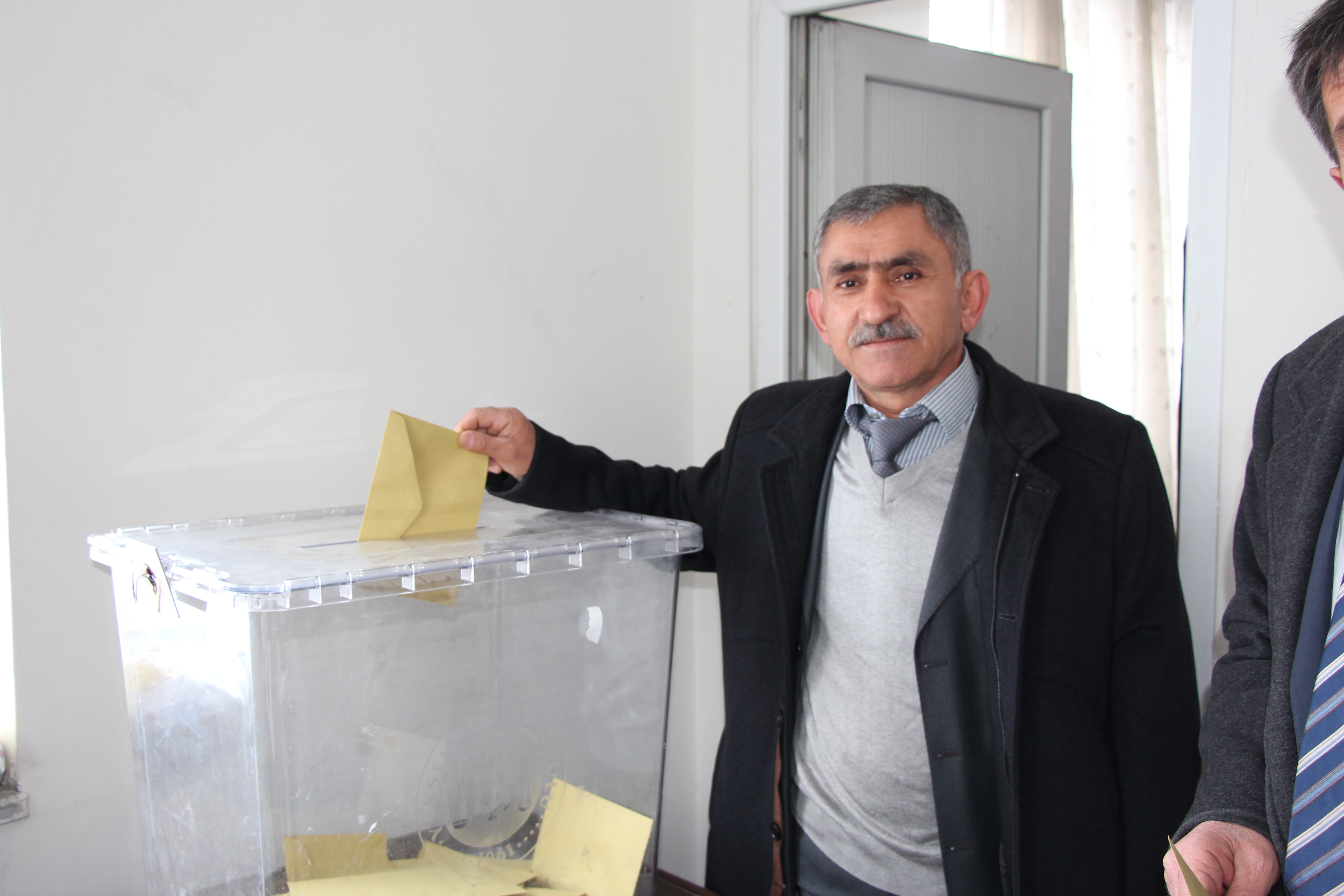 SANDIKTAN KADİR ARSLAN ÇIKTI