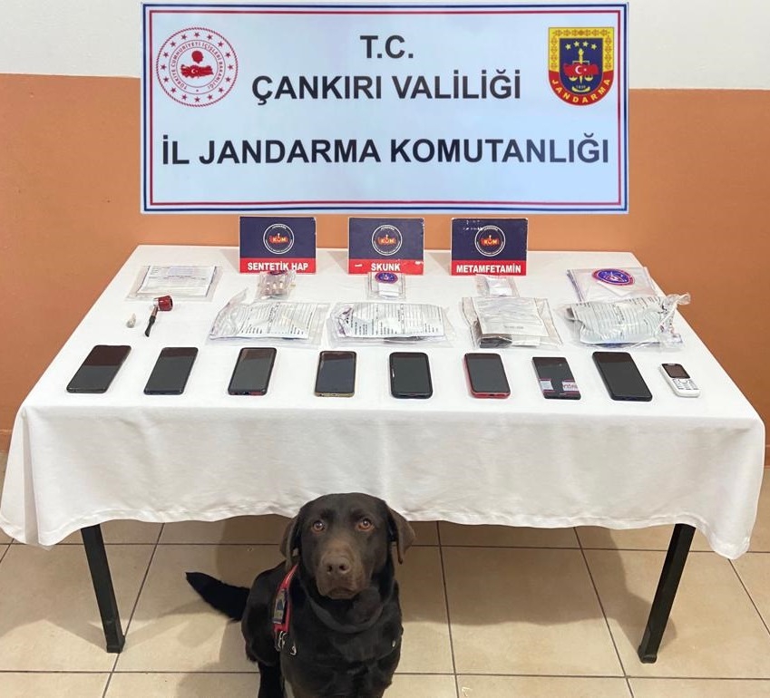 Uyuşturucu Operasyonunda 4 Kişi Tutuklandı