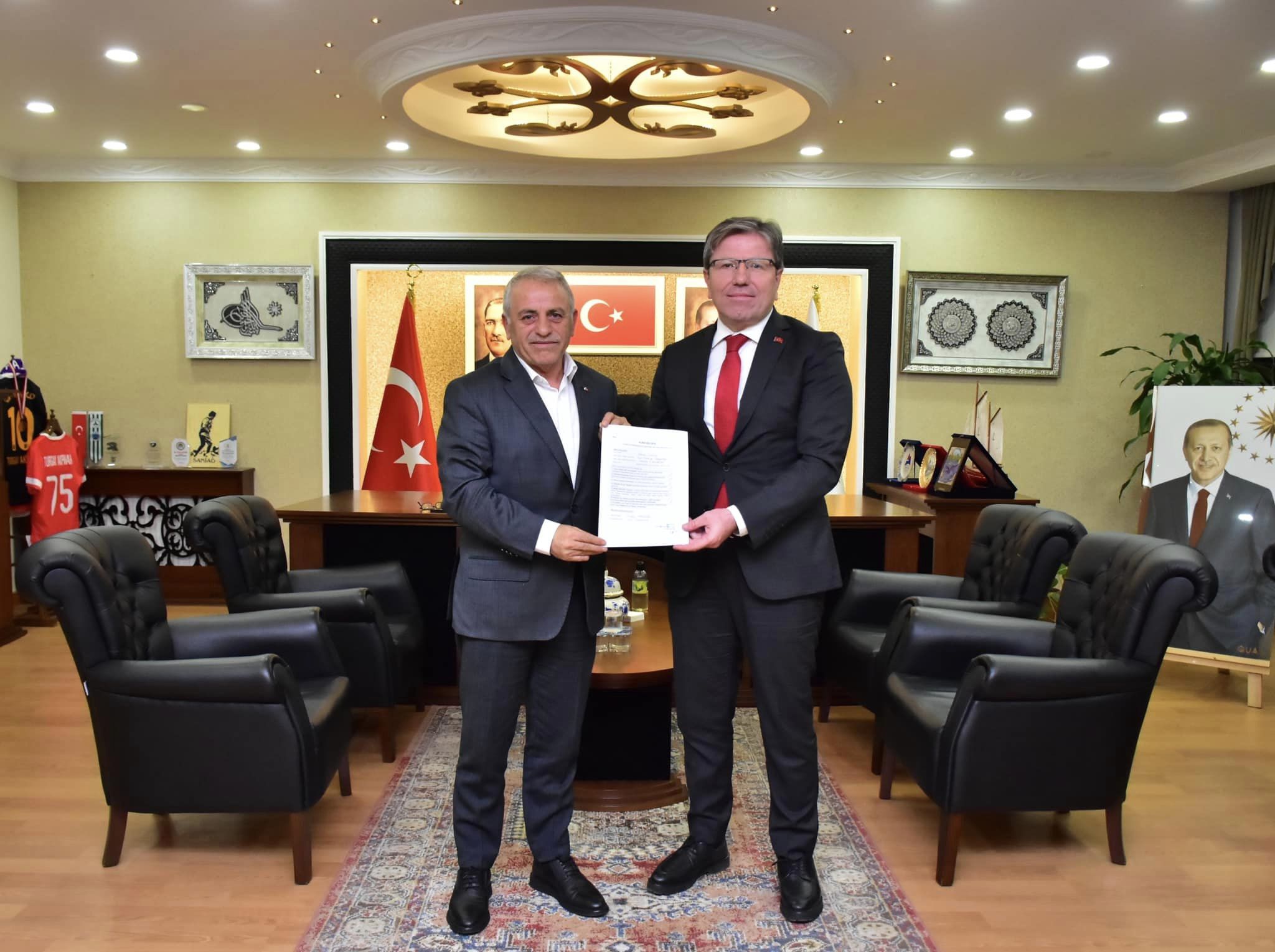 Yüksel Çelik AK Parti'den Belediye Başkan Aday Adayı